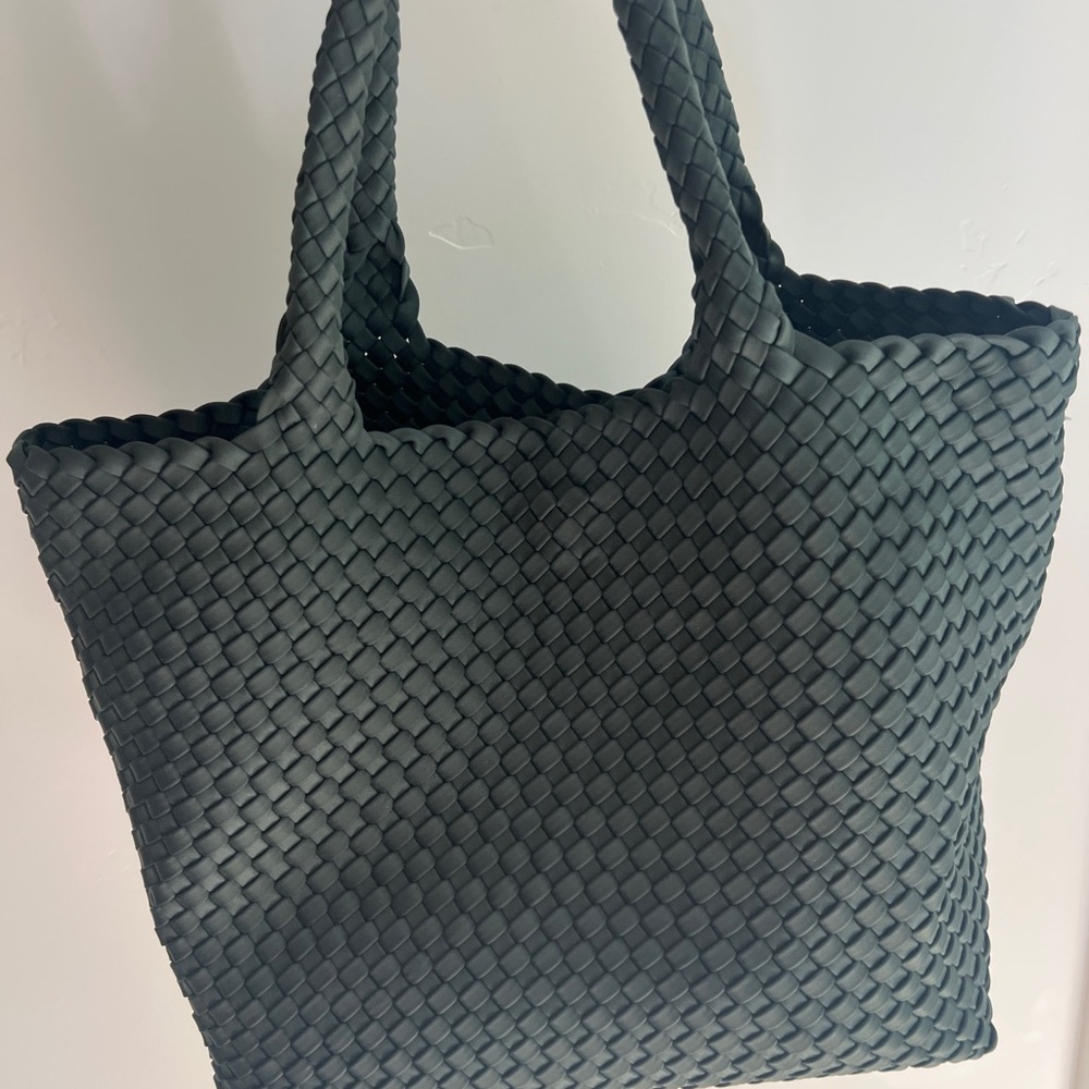Elegant Green Woven Tote